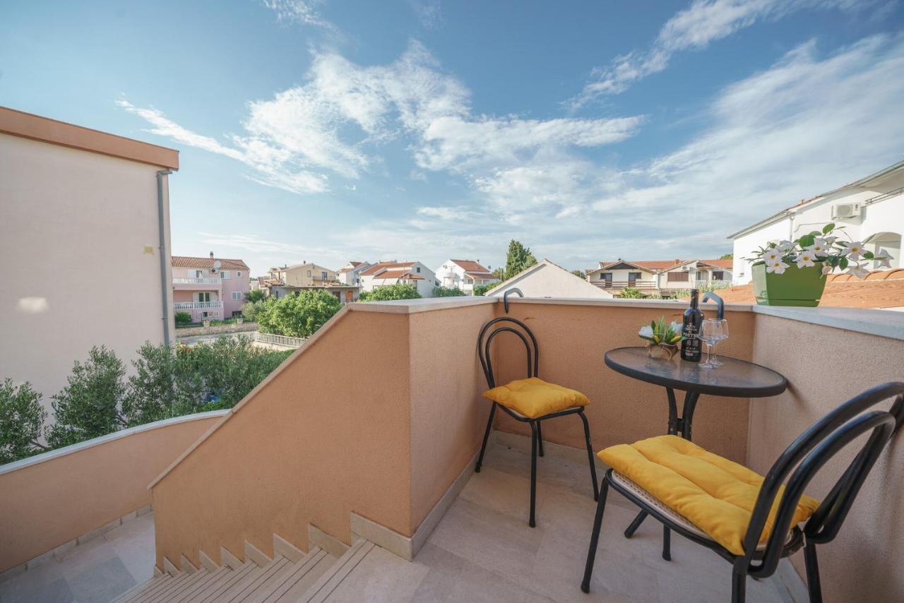 Apartmani Nedoklan Srima Exterior foto