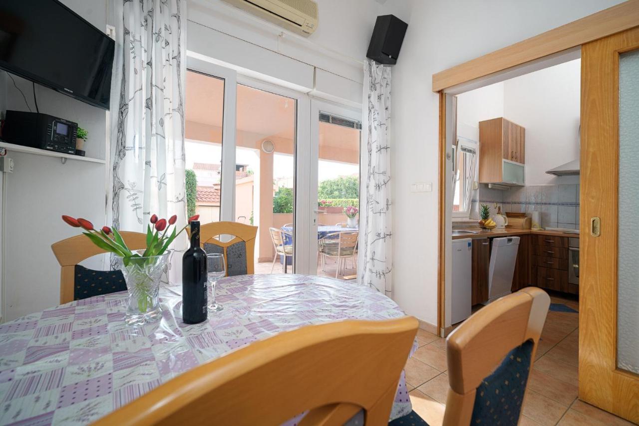 Apartmani Nedoklan Srima Exterior foto